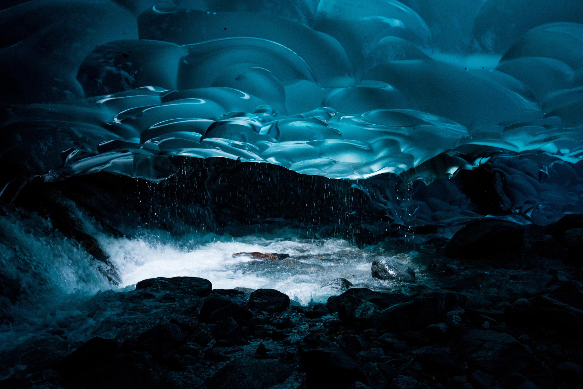 Mendenhall Glacier - Mendenhall Ice Caves Alaska - HD Wallpaper 