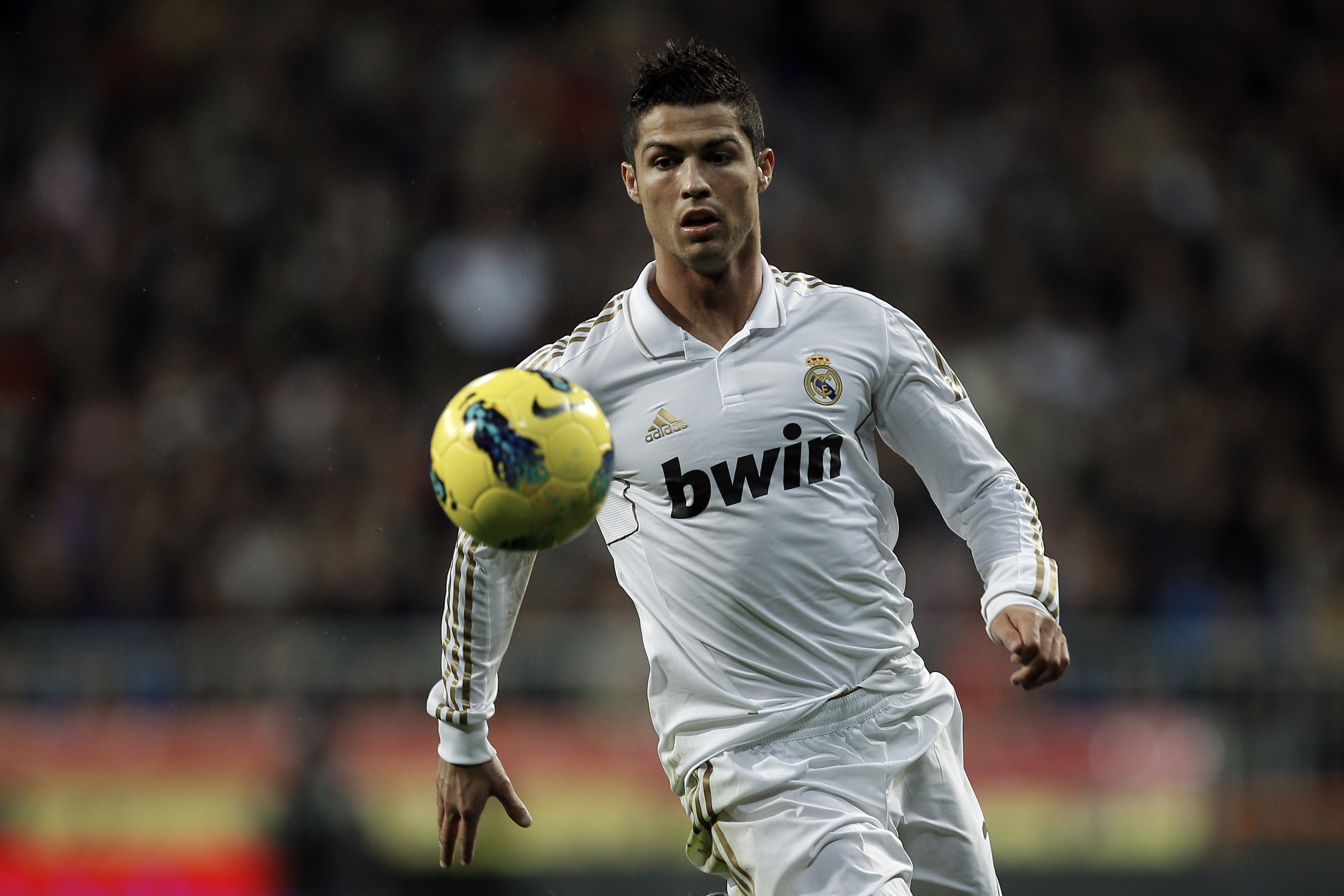Hd Cristiano Ronaldo Real Madrid - HD Wallpaper 
