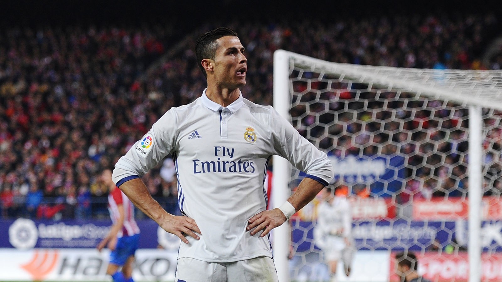 Ronaldo Real Madrid Hat Trick - HD Wallpaper 