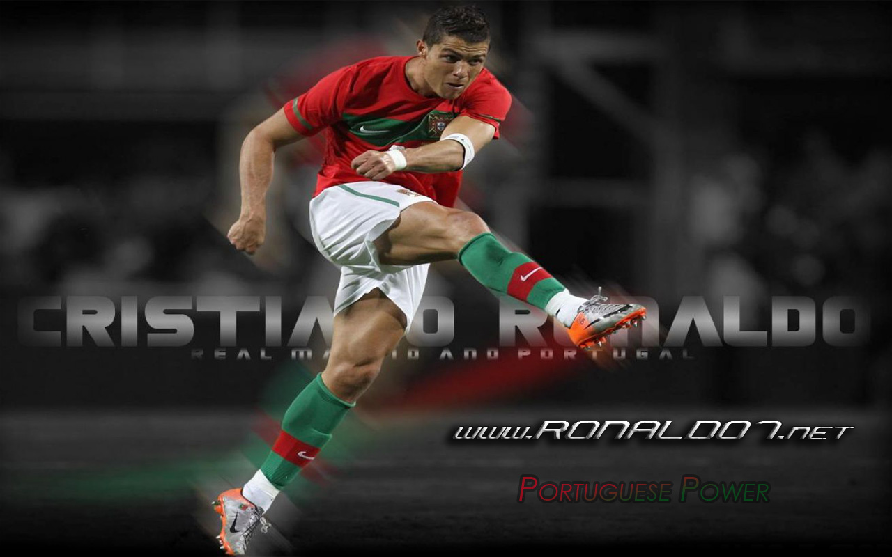 Cristiano Ronaldo Portugal 2010 - HD Wallpaper 