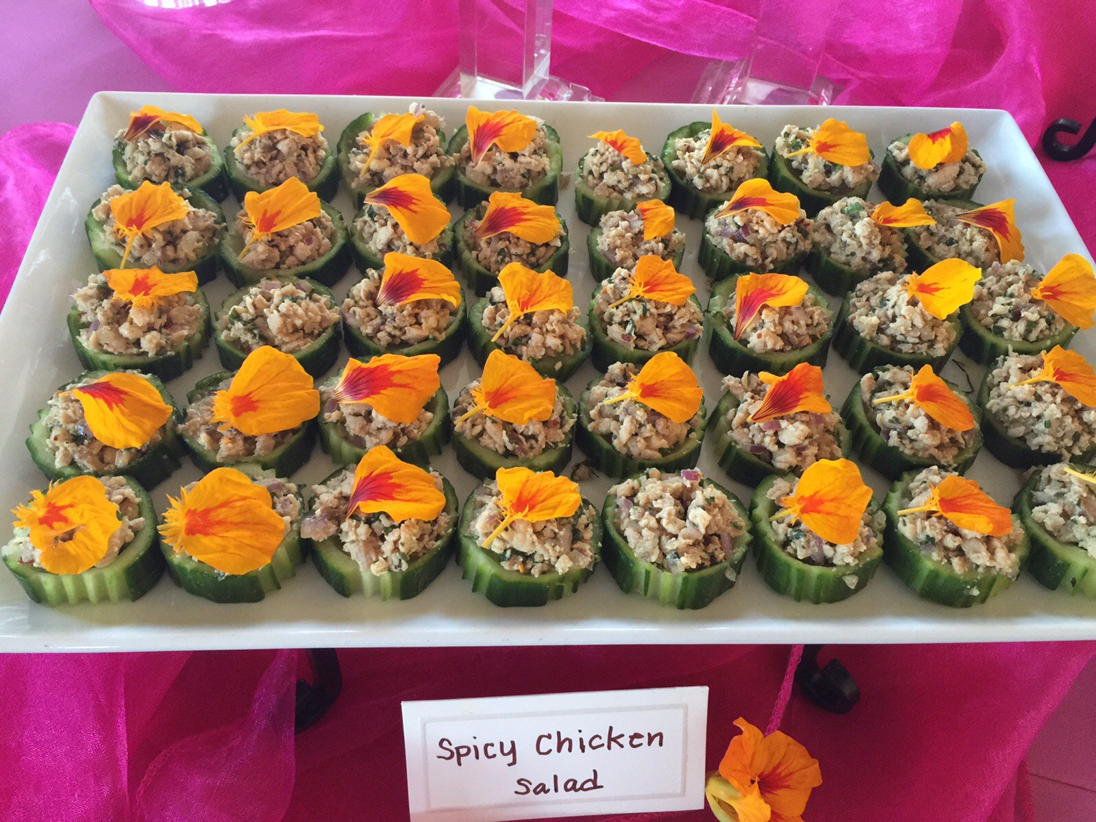 Appetizers Using Edible Flowers - HD Wallpaper 