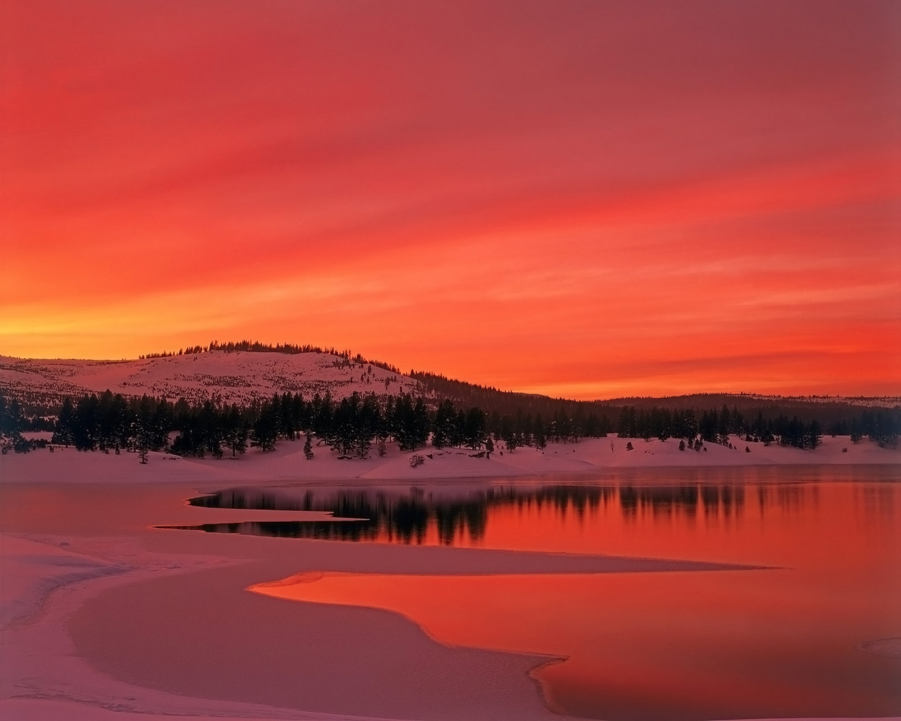Winter Sunset Wallpaper Desktop Background For Free - HD Wallpaper 