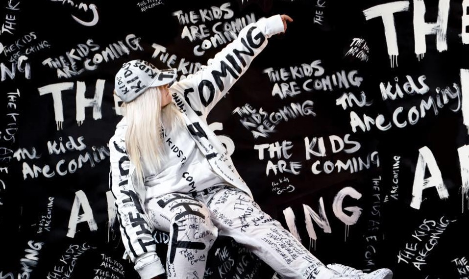 Tones And I Finally Summits The Tmn Hot 100 With ‘dance - Dance Monkey - HD Wallpaper 