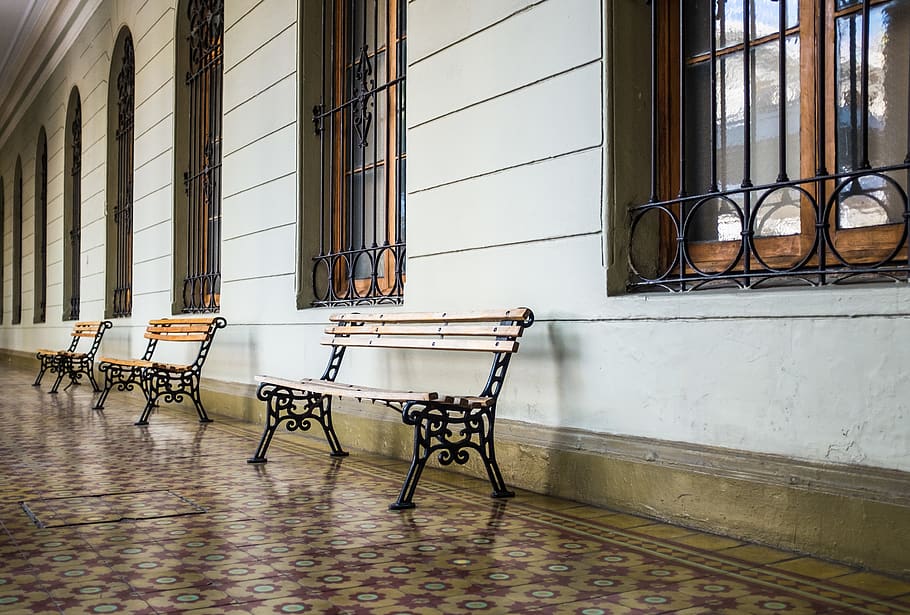 Chile, Santiago, Vernanda, Wooden Seat, Victorian, - Daylighting - HD Wallpaper 