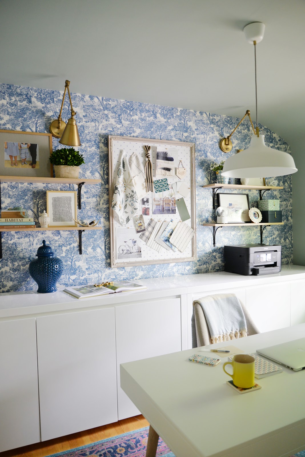 Blue Toile Wallpaper, Modern Toile Wallpaper, Feminine - Feminine Home Office Modern - HD Wallpaper 