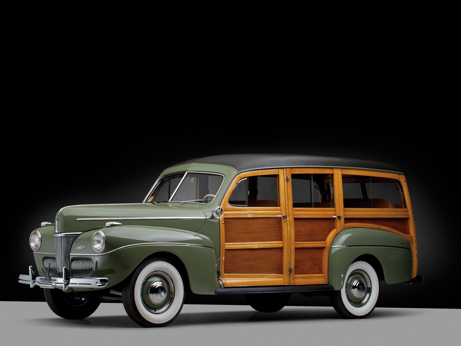 Ford Super Deluxe Station Wagon Wallpaper - 1941 Ford Super Deluxe Woodie Station Wagon - HD Wallpaper 
