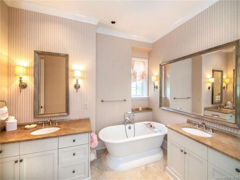 174 Cherokee Road, Charlotte, Nc - Bathroom - HD Wallpaper 