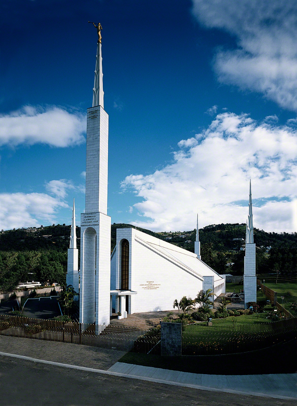 Guatemala City Temple - HD Wallpaper 