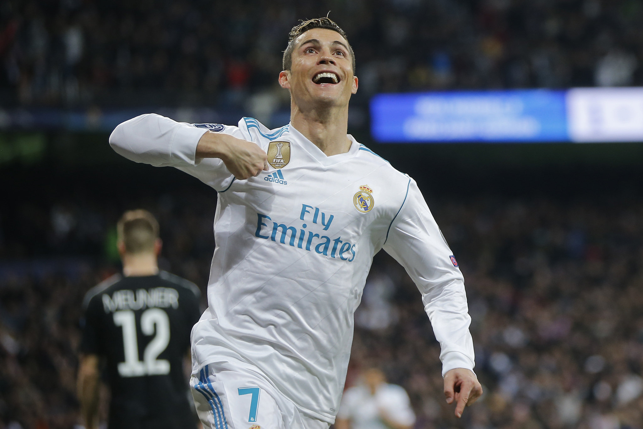 C Ronaldo Real Madrid - HD Wallpaper 