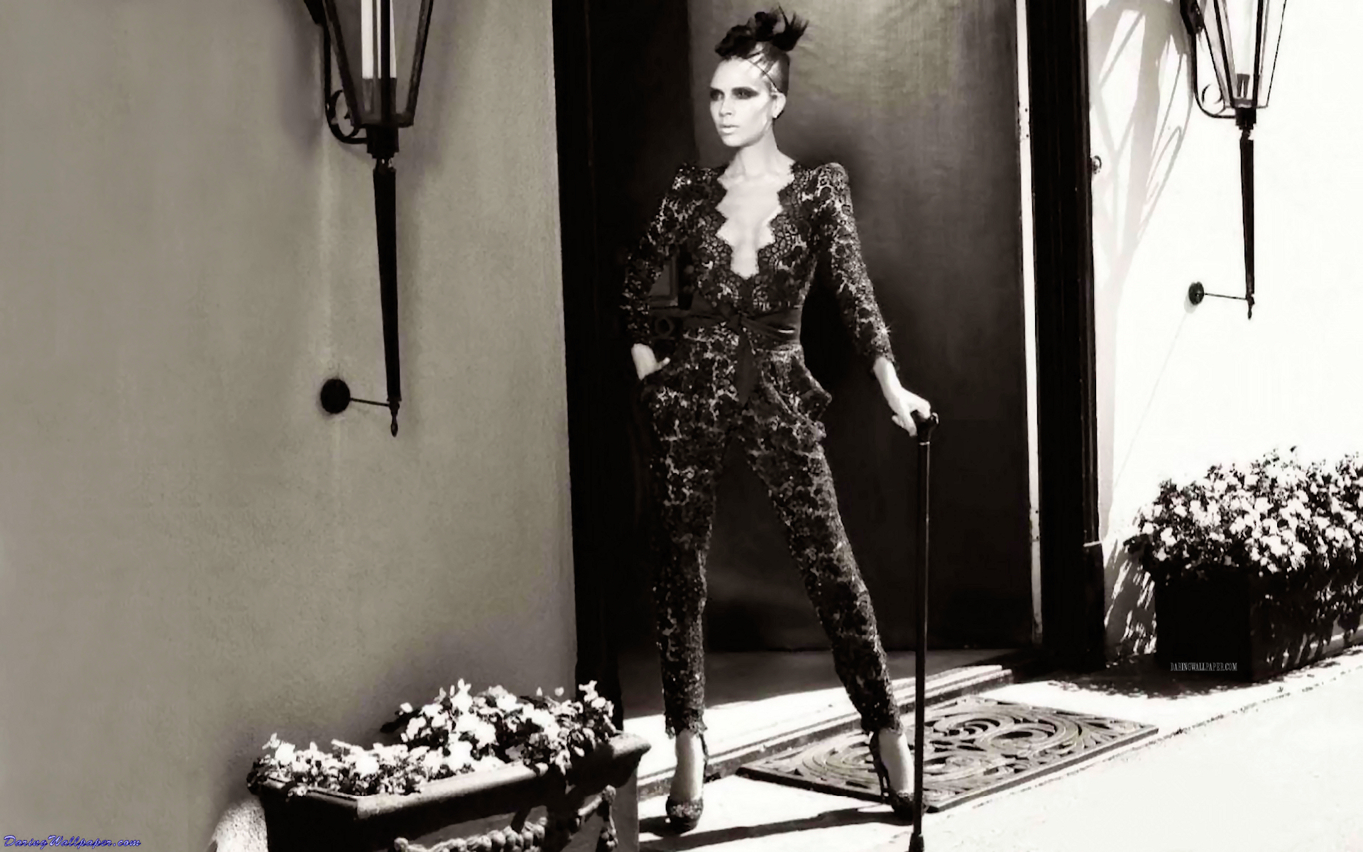 Victoria Beckham Wallpaper - Victoria Beckham - HD Wallpaper 