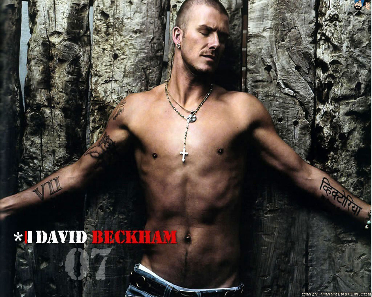 David Beckham Cross Necklace - HD Wallpaper 
