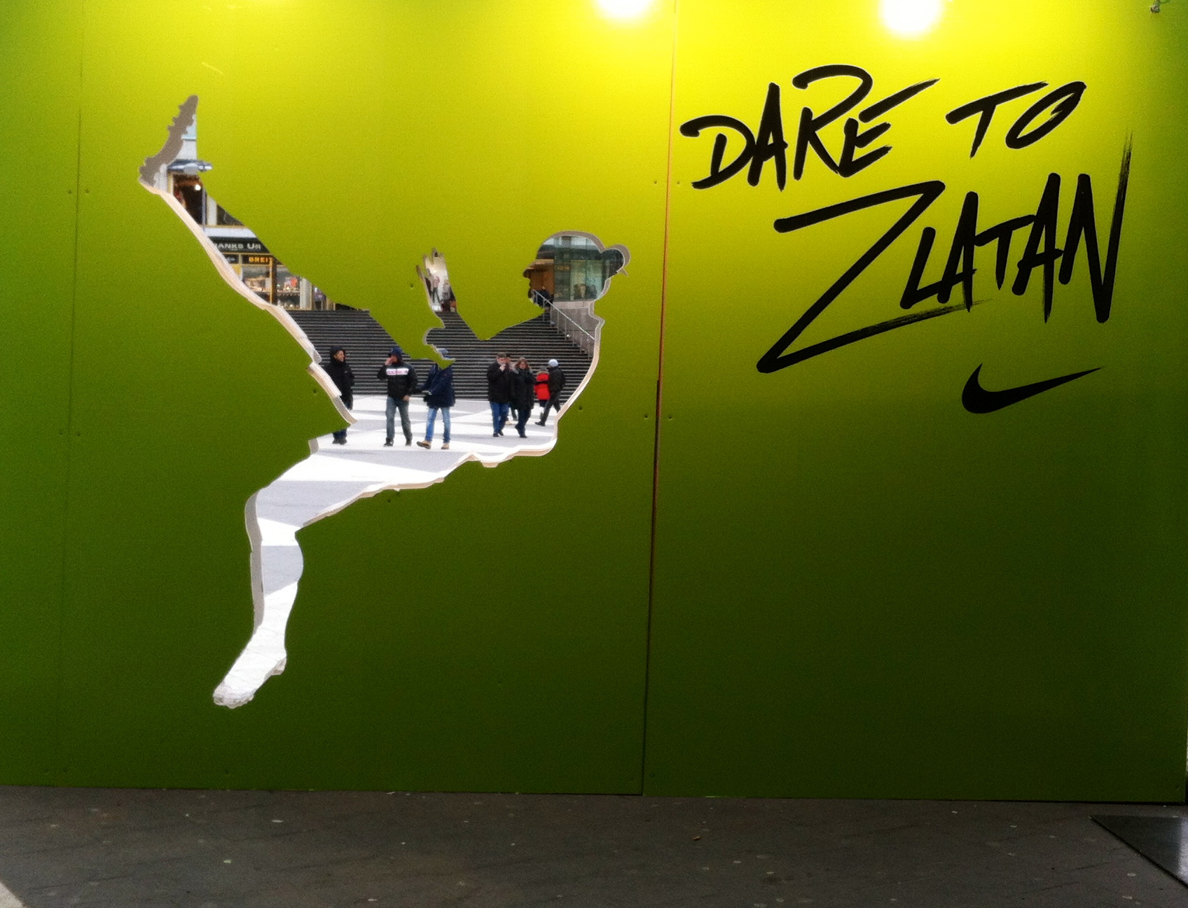 Zlatan In Stockholm Hcg2014 - Dare To Zlatan Hd - HD Wallpaper 