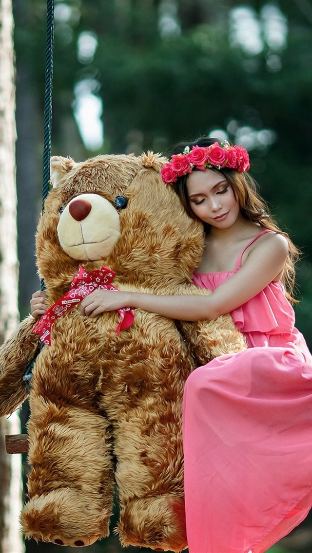 girl and teddy