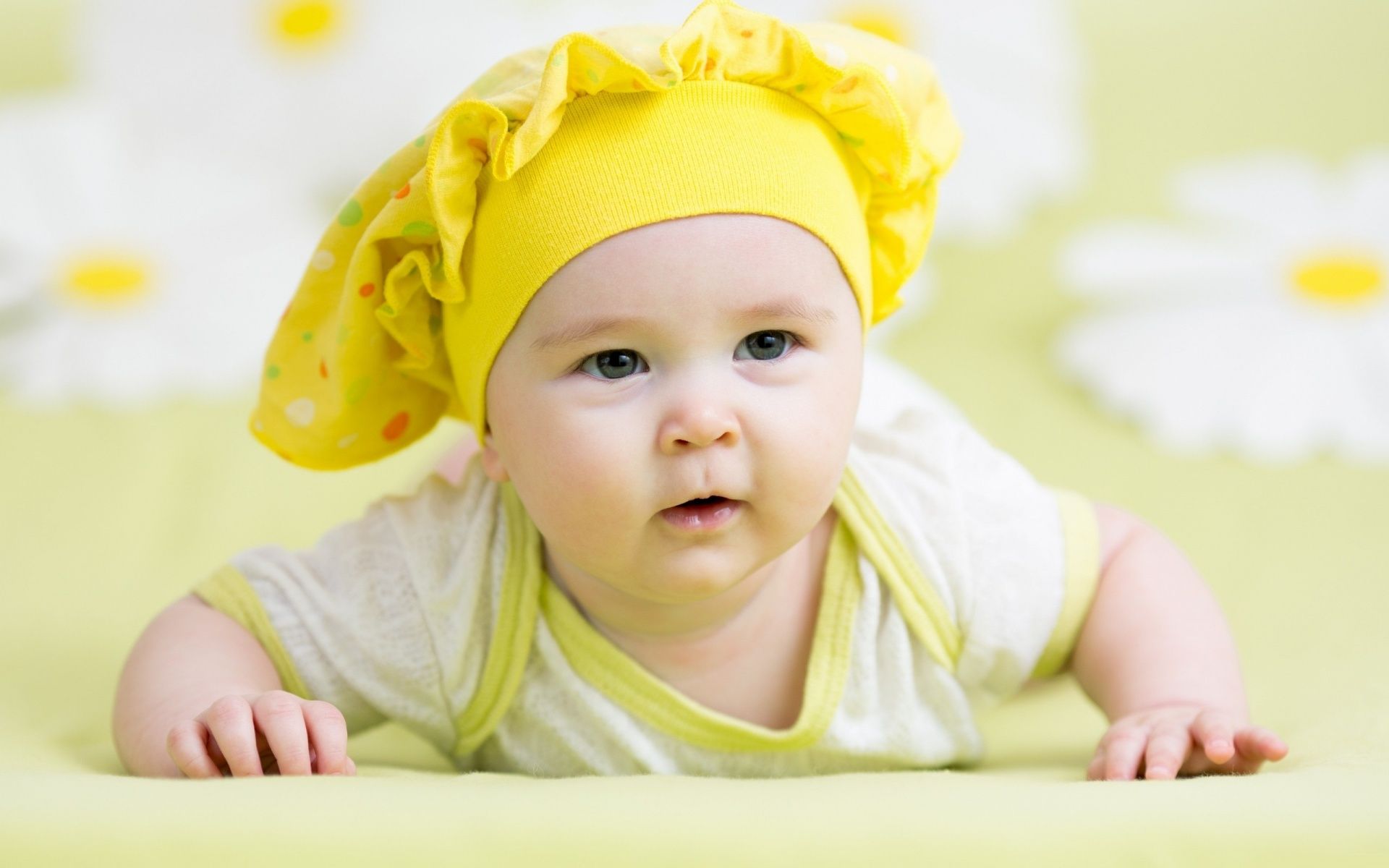 Green Baby - HD Wallpaper 