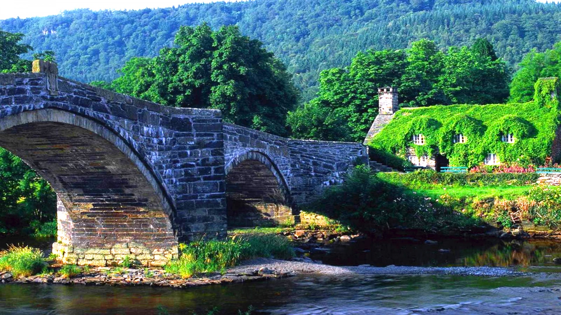 Llanrwst - HD Wallpaper 