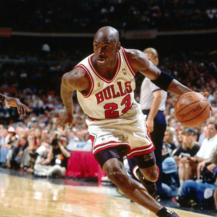 Com/download/nba Michael Jordan Basketball 76599/2048x2048 - Michael Jordan - HD Wallpaper 