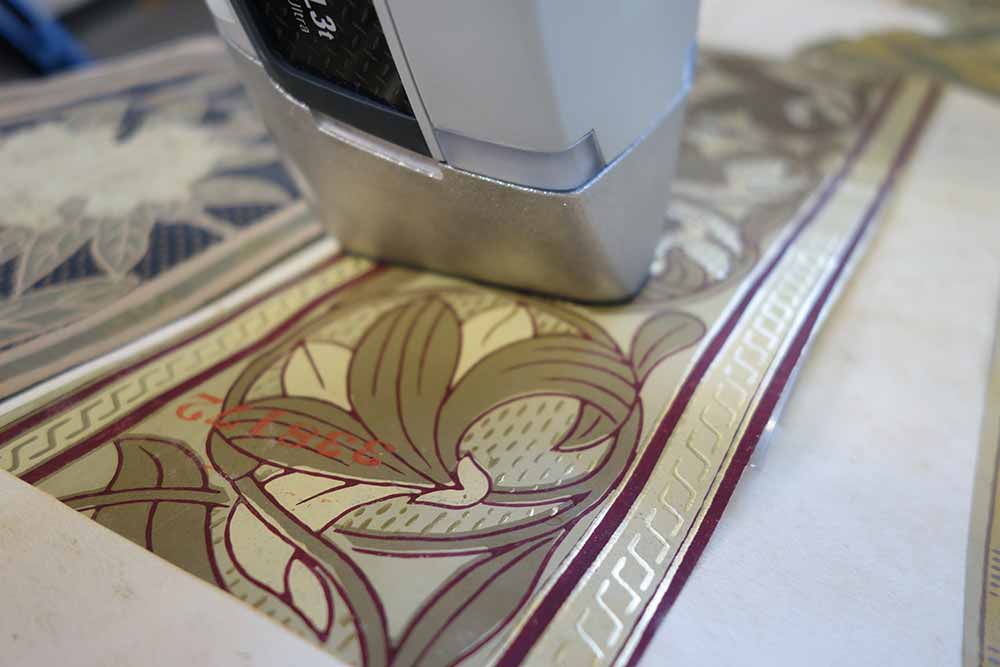 Detail Of Xrf Analysis Being Undertaken With The Front - Wood - HD Wallpaper 