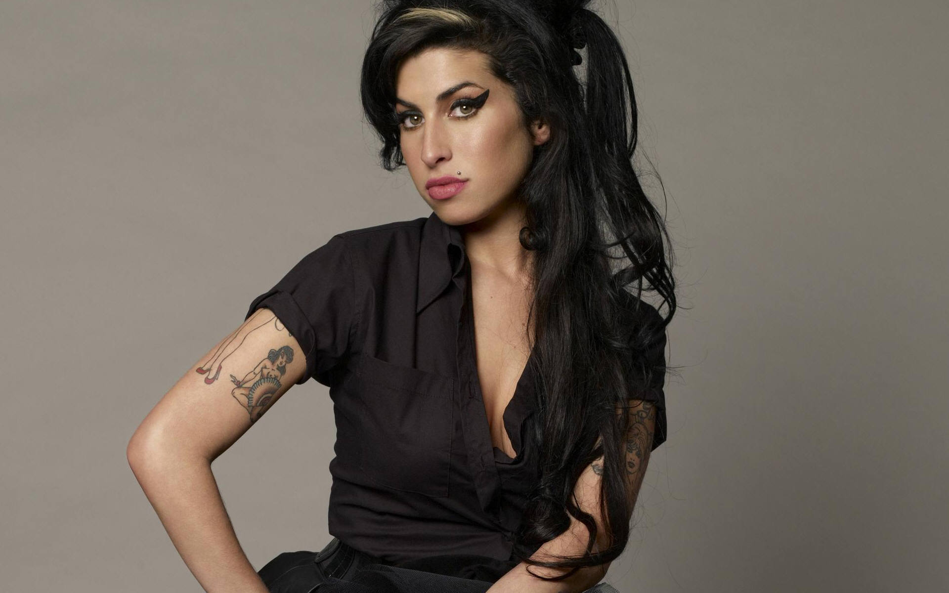 Amy Winehouse Tribute - HD Wallpaper 