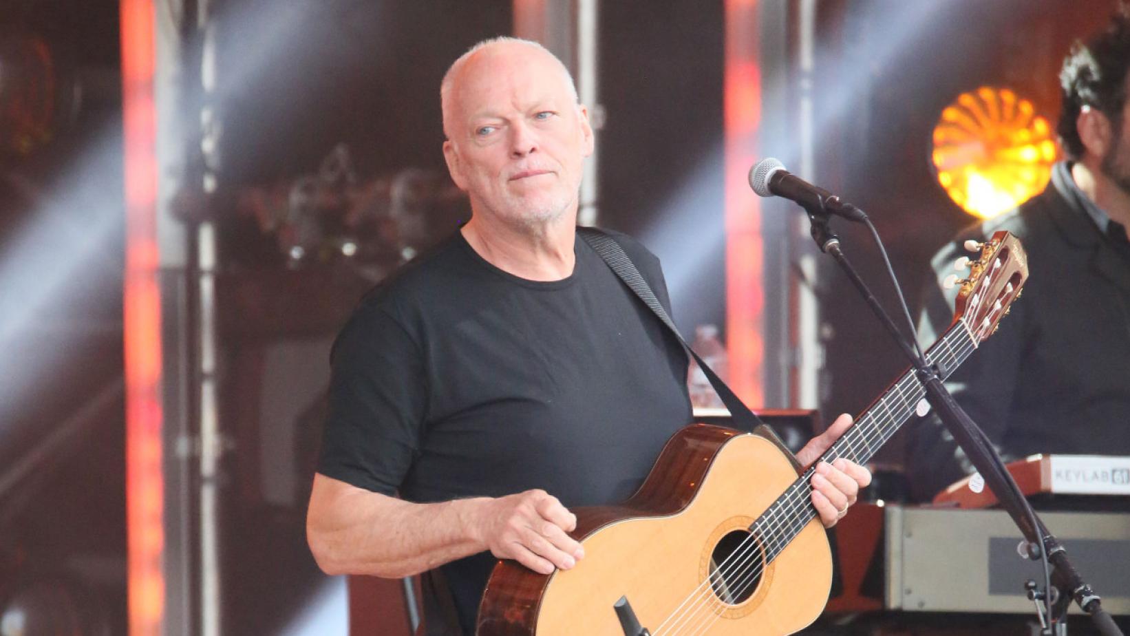 David Gilmour - Dave Gilmour Taylor Guitar - HD Wallpaper 