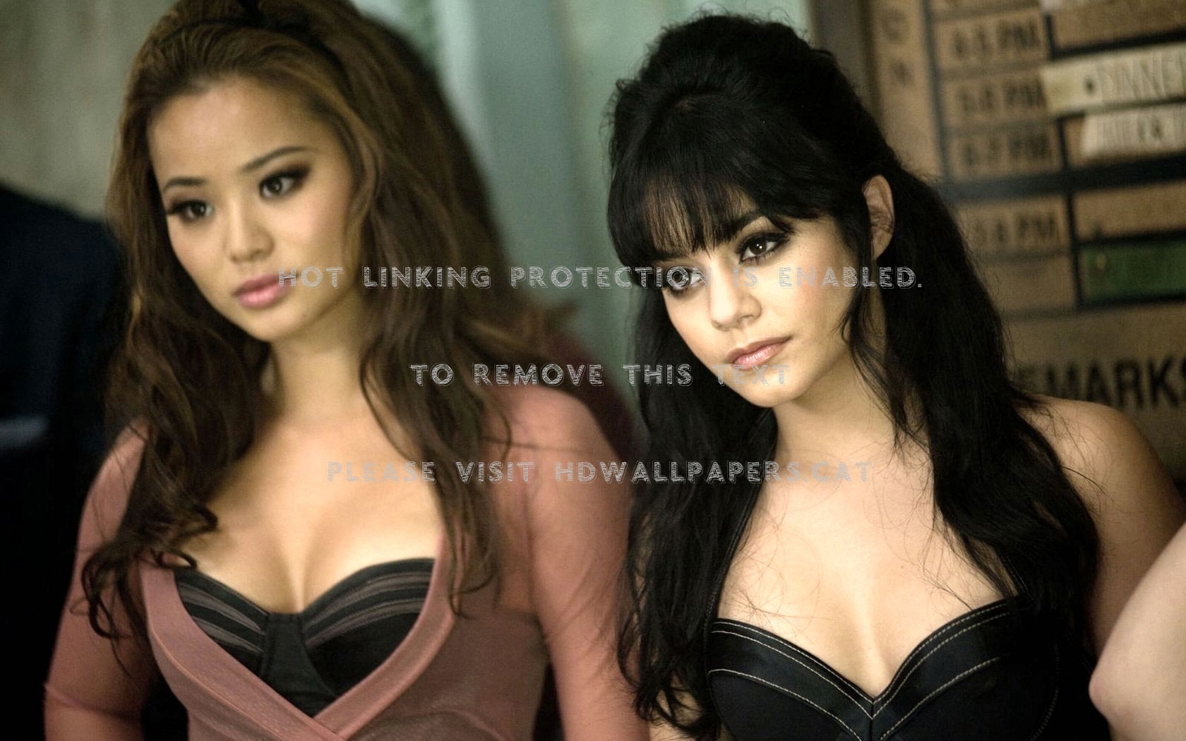 Amber / Blondie Sucker Punch Jamie Chung - Vanessa Hudgens And Jamie Chung - HD Wallpaper 