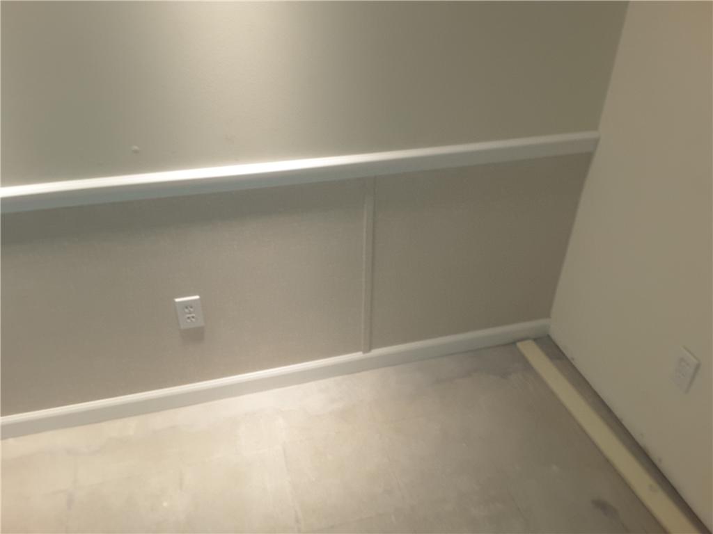 Everlast To The Rescue - Floor - HD Wallpaper 