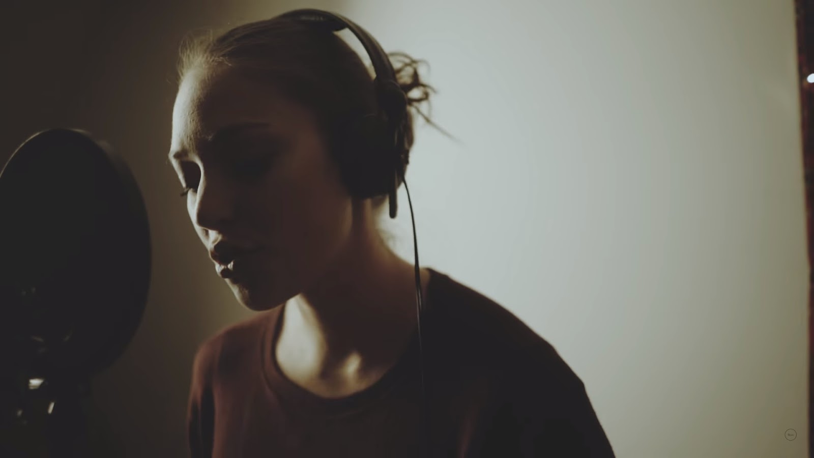 Feel Good Inc Girl 1600x900 Wallpaper teahub.io