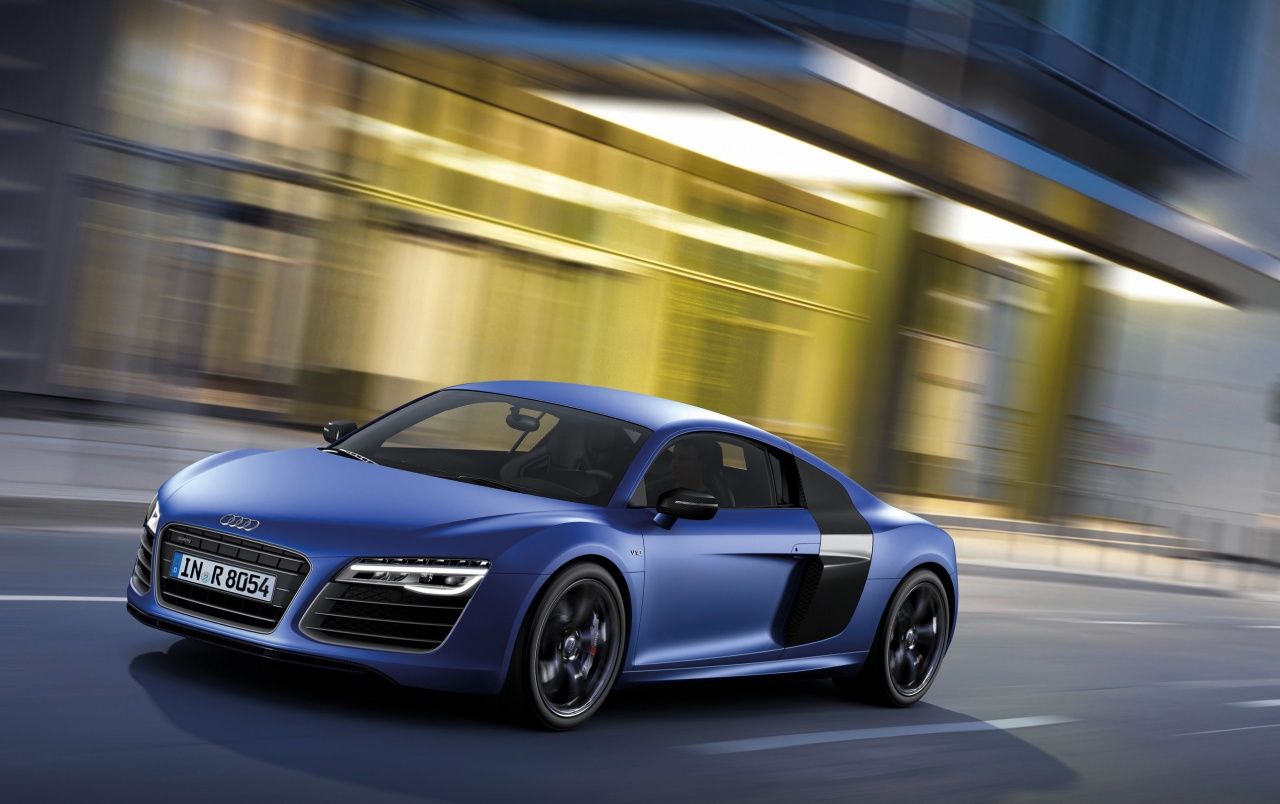 2013 Audi R8 V10 Plus Sepang Blue Pearl Effect Side - Matte Blue Audi R8 - HD Wallpaper 