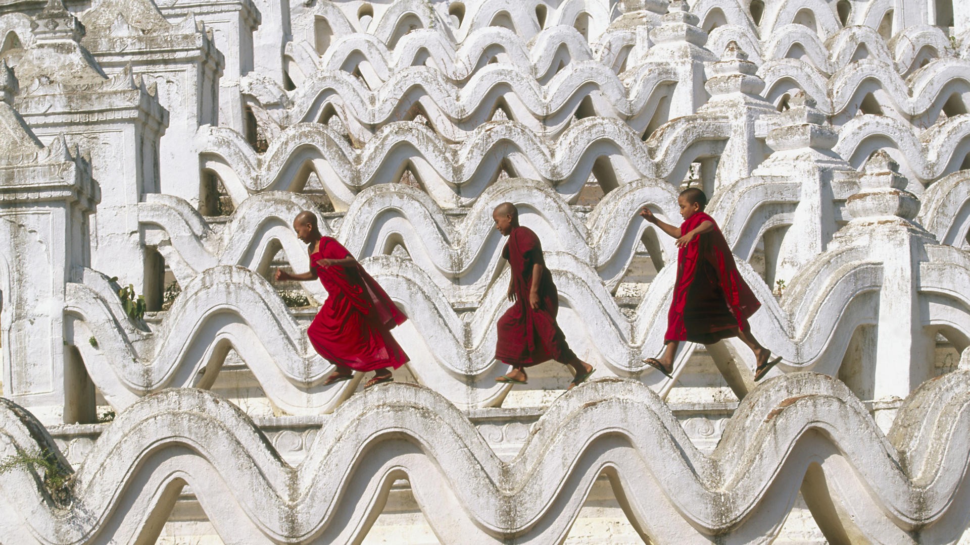 Mandalay Monks - HD Wallpaper 