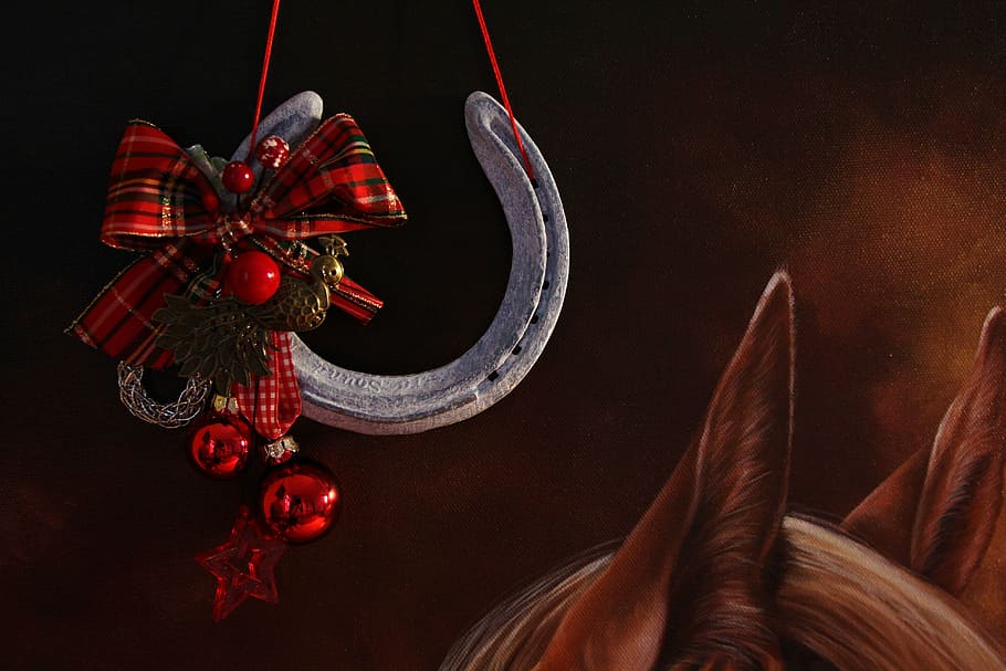 Red Bauble With Ribbon Painting, Christmas, Horse, - HD Wallpaper 