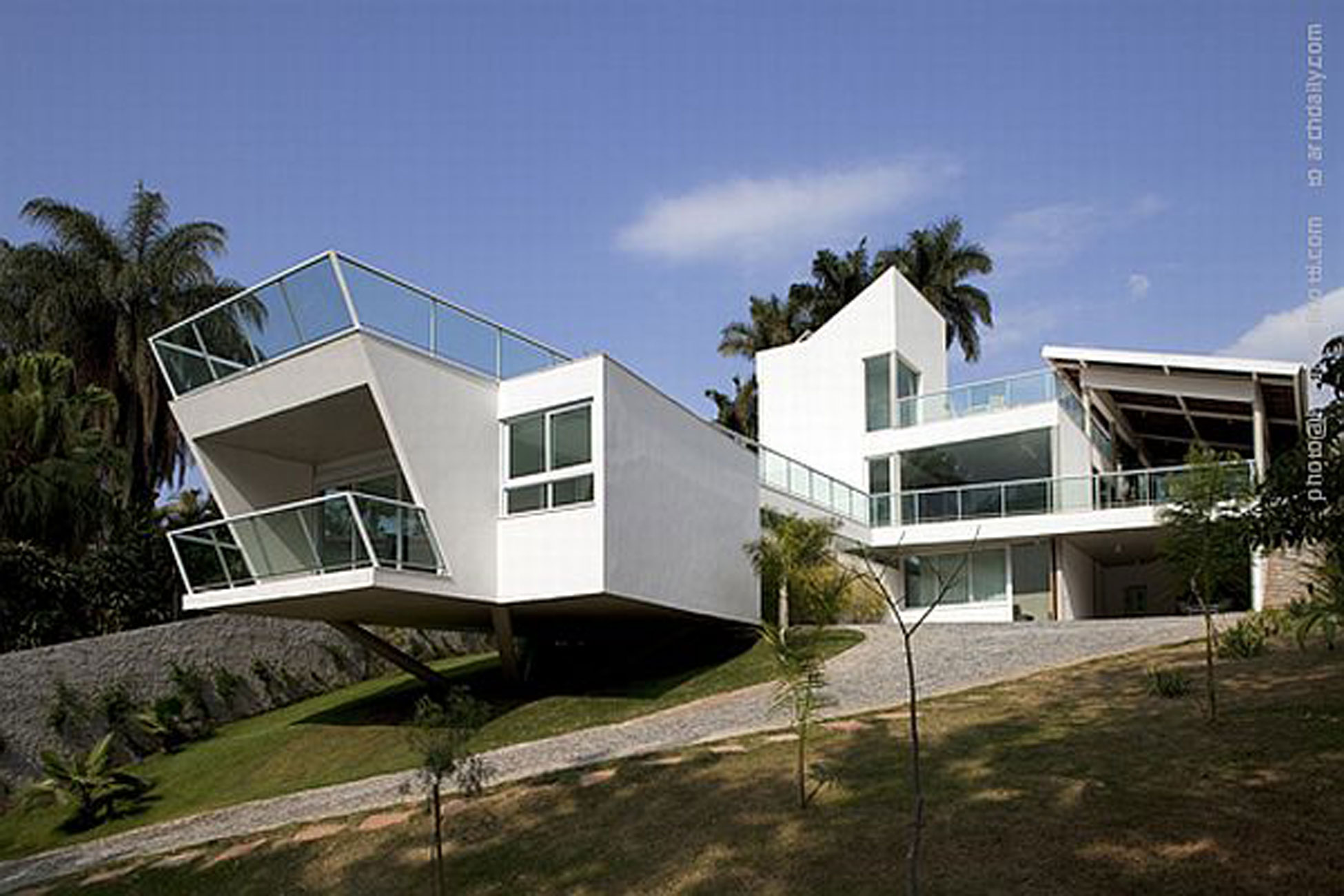 Strange House Design 1950x1300 Wallpaper Teahub Io