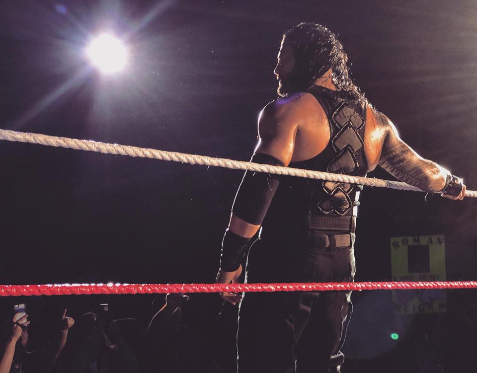 Wrestler Roman Reigns Hot Images On Backside - Cody Rhodes Roman Reigns - HD Wallpaper 