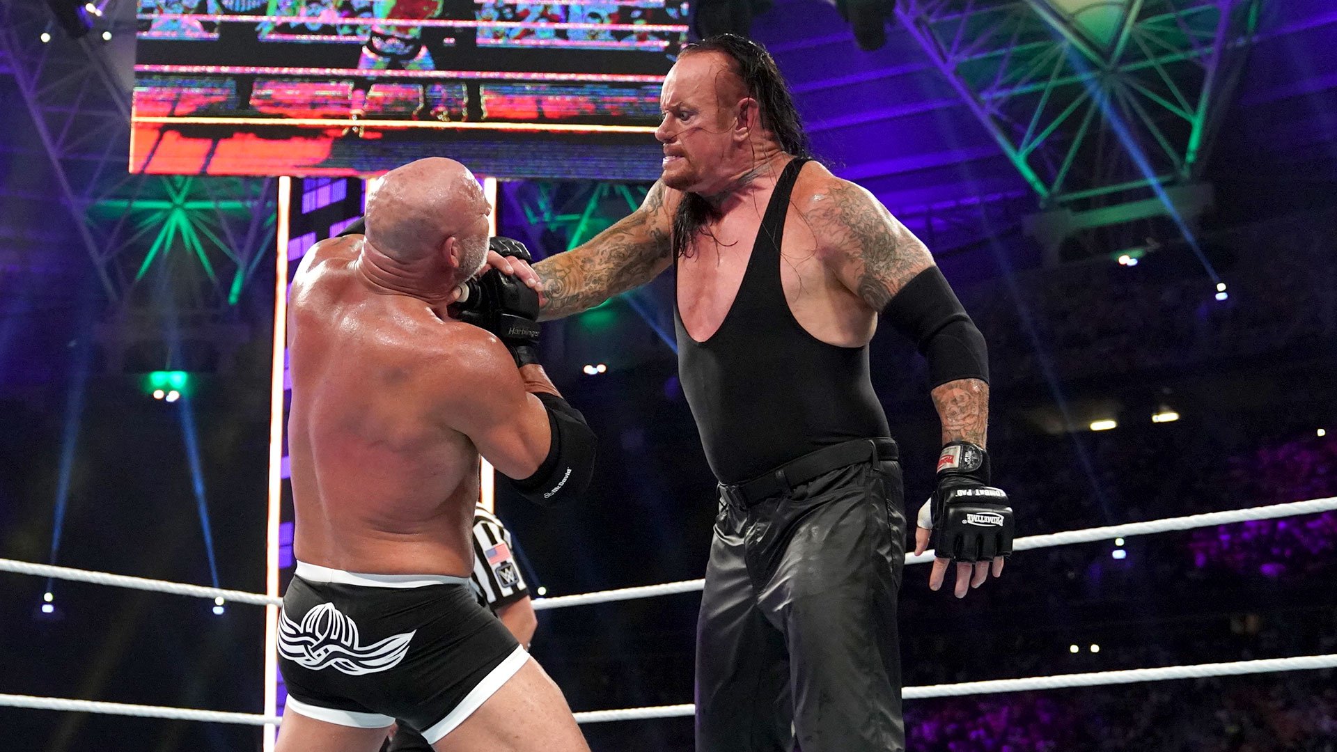 Wwe Super Showdown - Undertaker Vs Goldberg Super Showdown - HD Wallpaper 