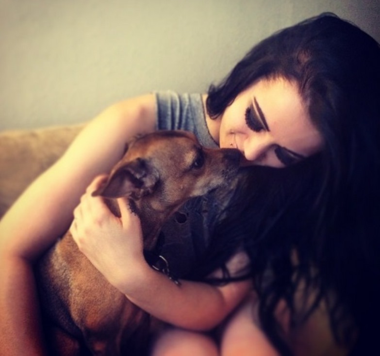 Saraya Jade Bevis, Paige Wwe Total Divas, Paige Wwe, - Wwe Paige And Her Dog - HD Wallpaper 