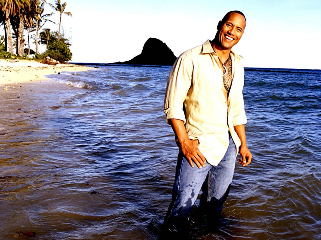 Wwe Rock Wallpapers - Dwayne Johnson In Water - HD Wallpaper 