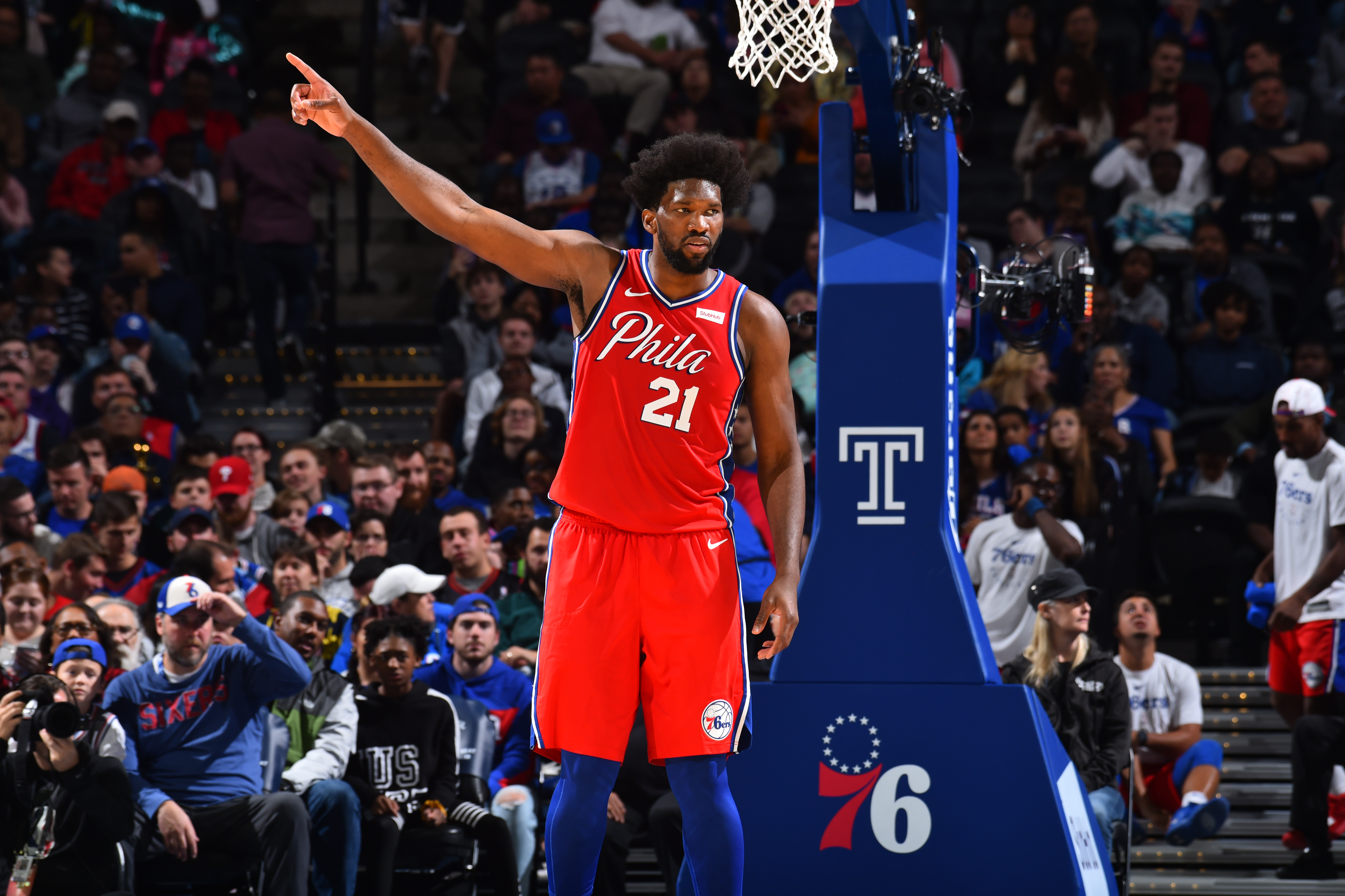 Joel Embiid Wallpaper - HD Wallpaper 