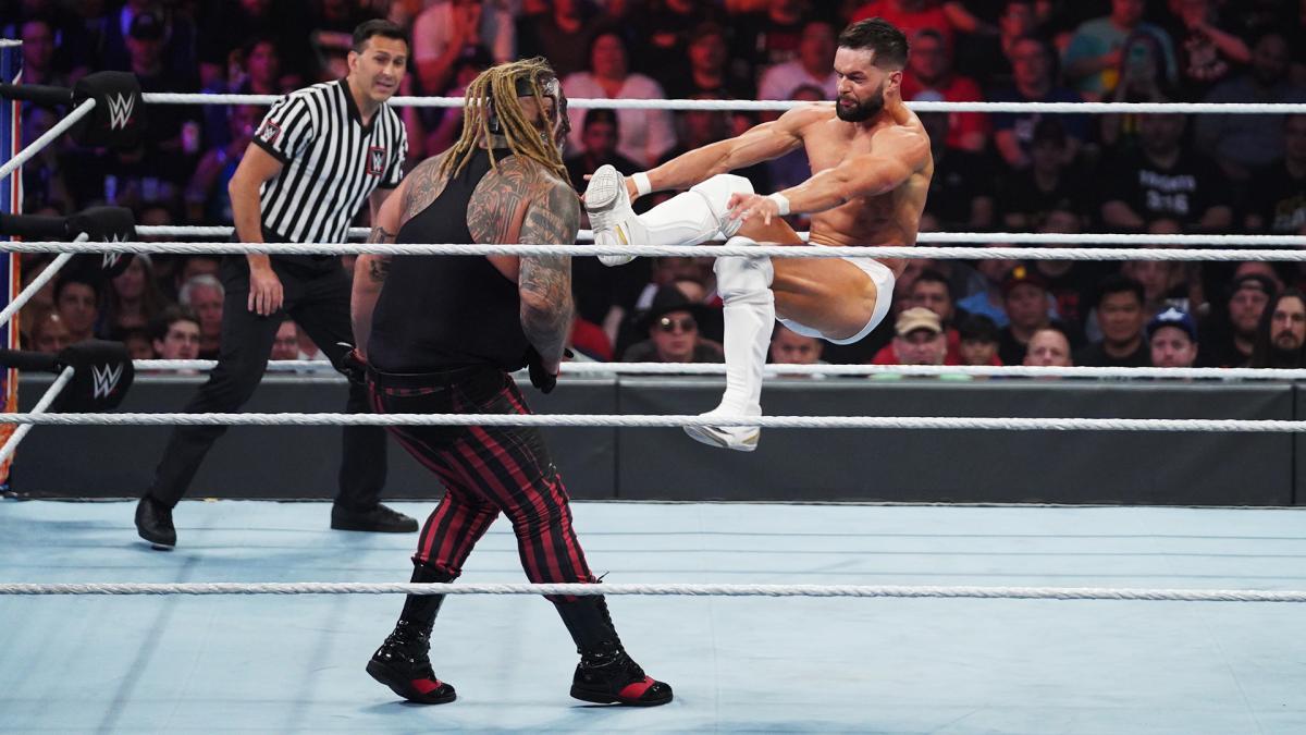 Summerslam 2019 ~ Bray Wyatt Vs Finn Balor - Fiend Bray Wyatt Wallpaper Iphone - HD Wallpaper 