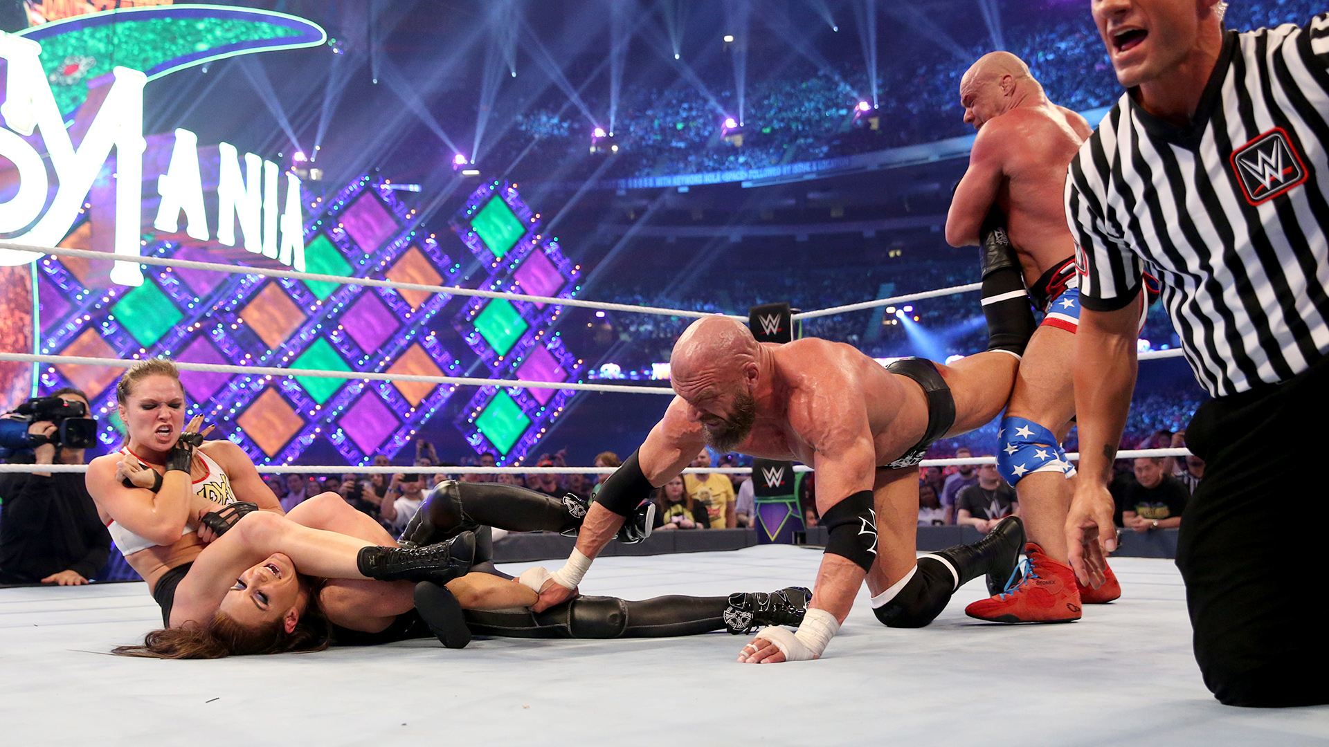 Kurt Angle Ronda Rousey Vs Triple H Stephanie - HD Wallpaper 