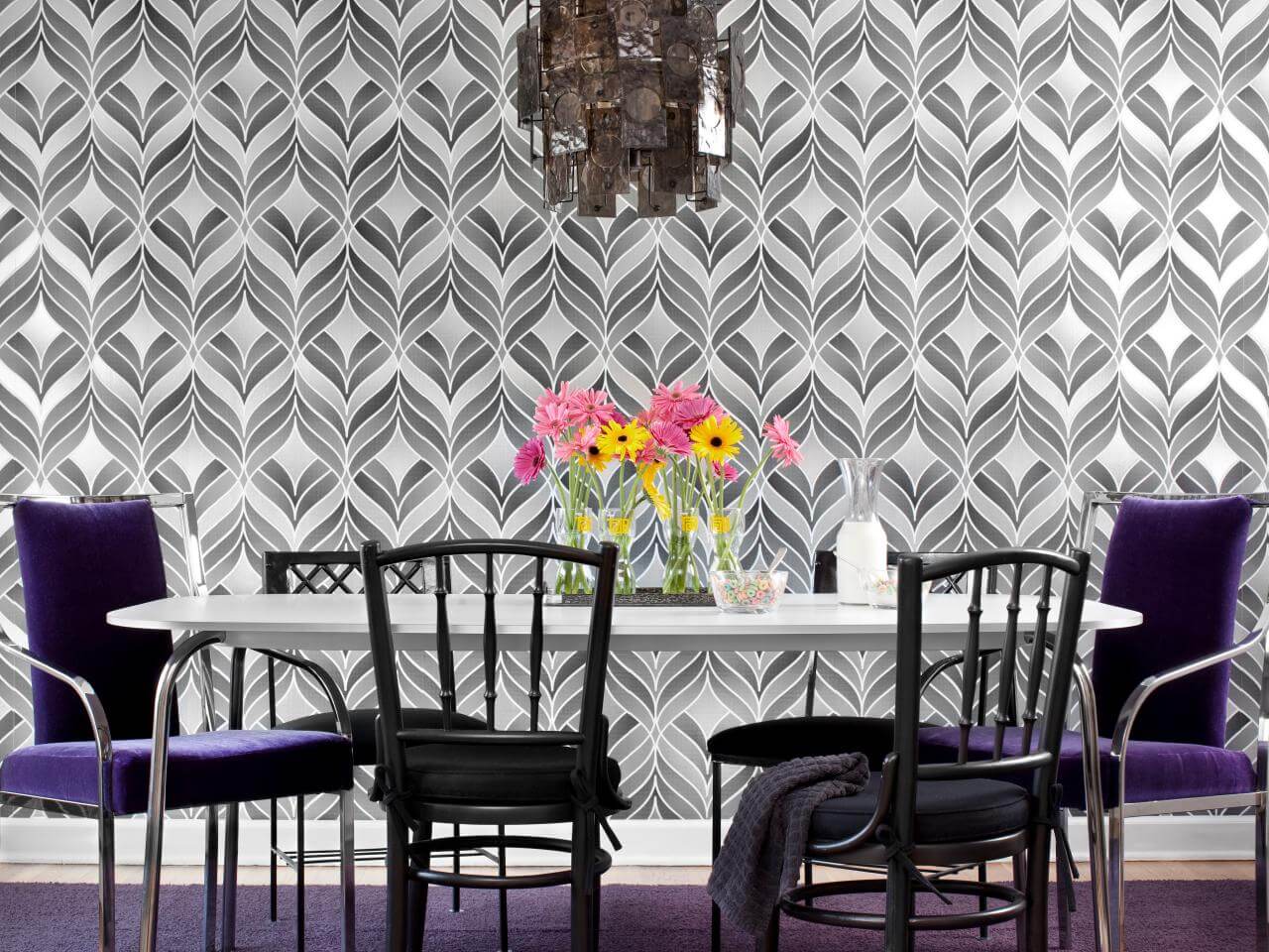 Bold Wallpaper In Dining Room - HD Wallpaper 