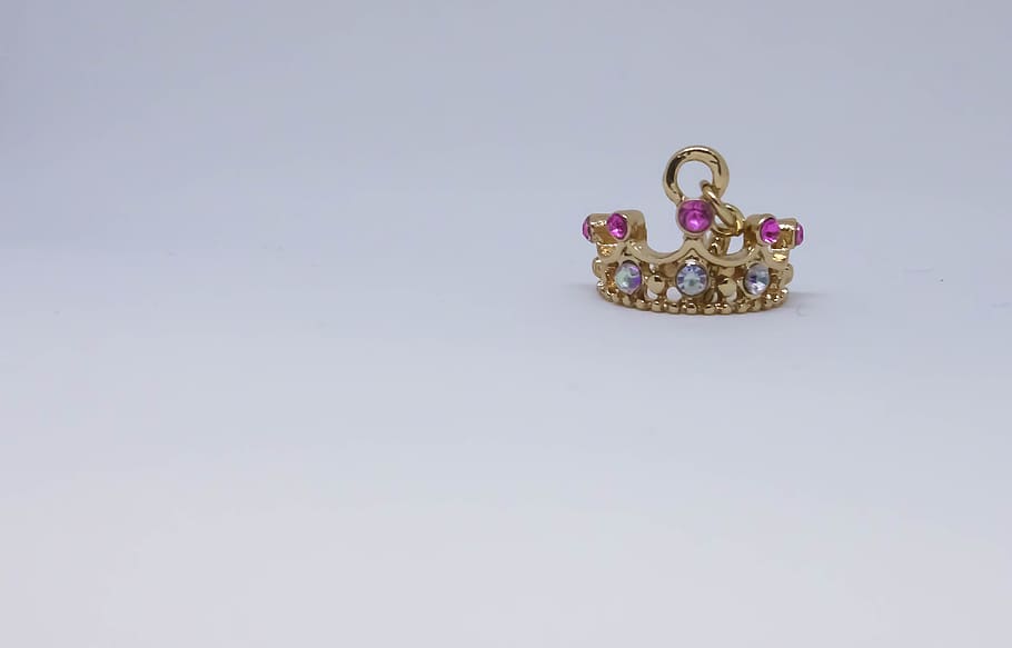 Crown, Tiara, Jewelry, Charm, Gold, Fancy, Opulent, - Diamond - HD Wallpaper 