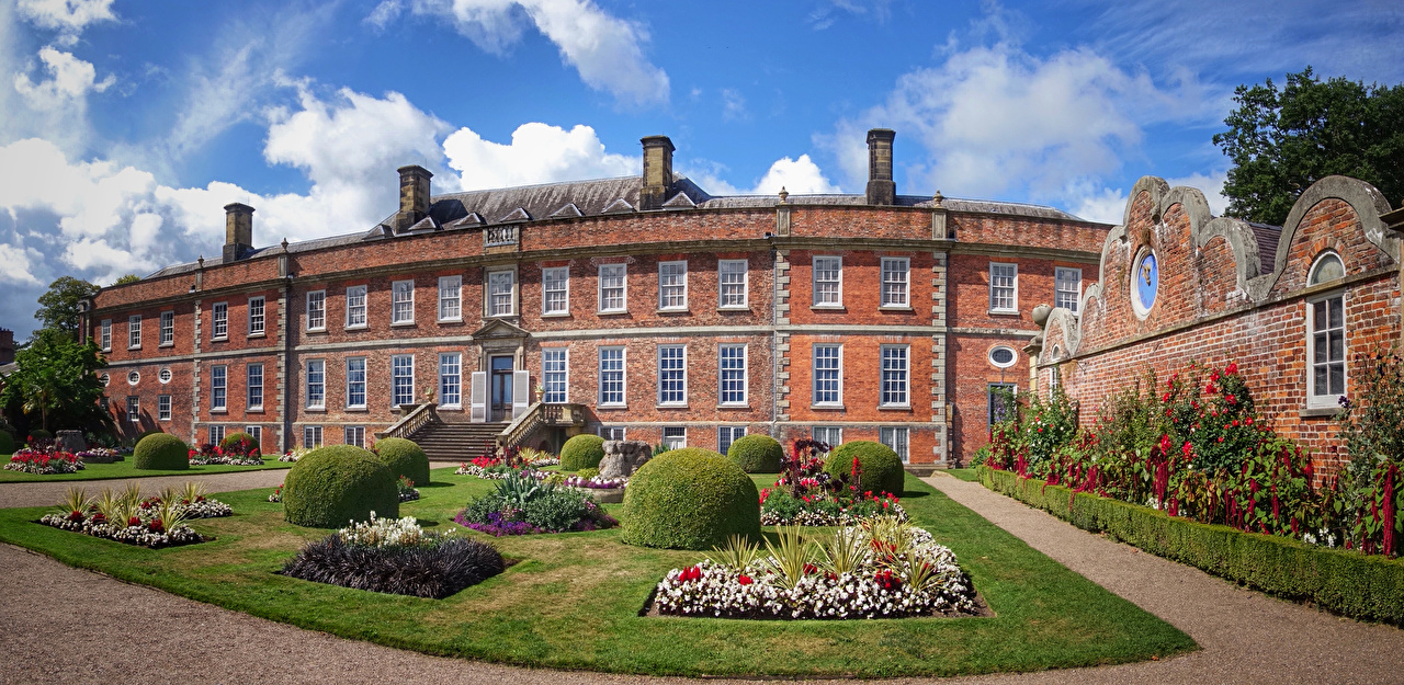 Erddig Hall - HD Wallpaper 