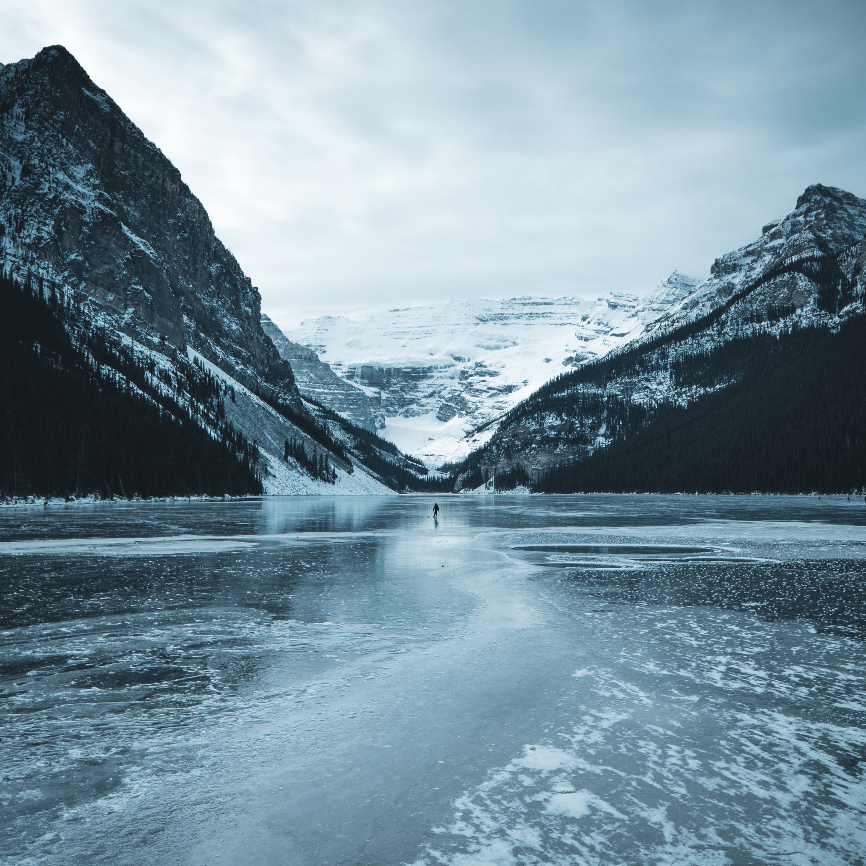 Wallpaper Lake, Mountains, Ice, Frozen, Snow, Landscape - Lake Louise - HD Wallpaper 