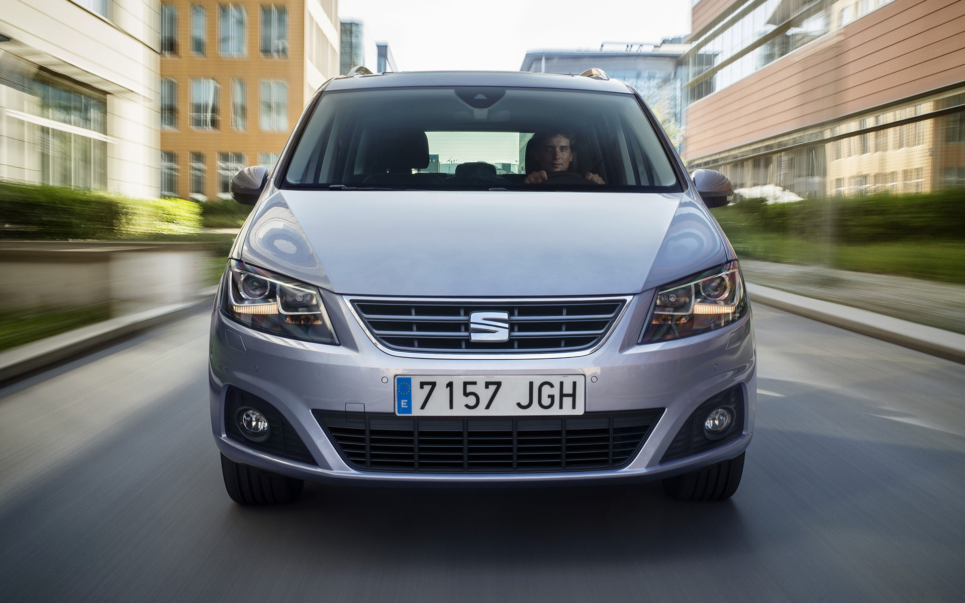 Seat Alhambra - HD Wallpaper 