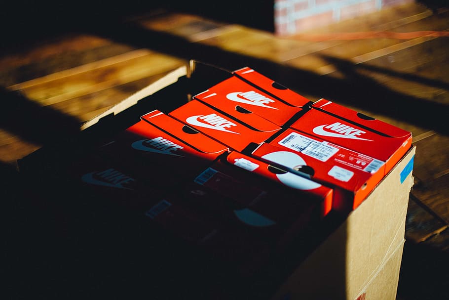 Red Nike Show Box Lot, Blur, Boxes, Shadow, Shoe Box, - Levels Of Packaging For Shoes - HD Wallpaper 