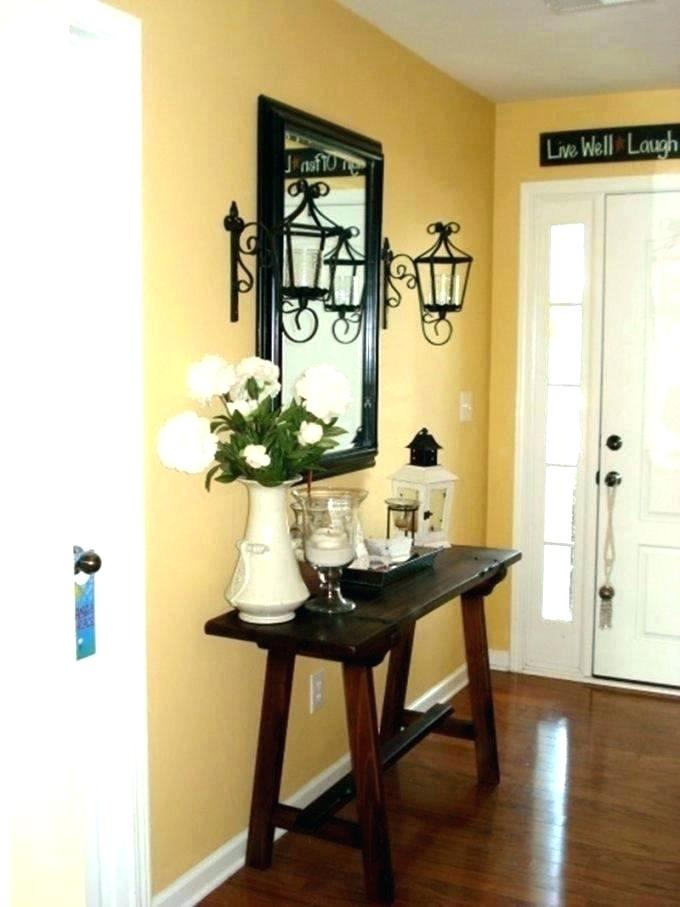 Wallpaper Decor Ideas Half Wall Ideas For Entryway - Entryway - HD Wallpaper 