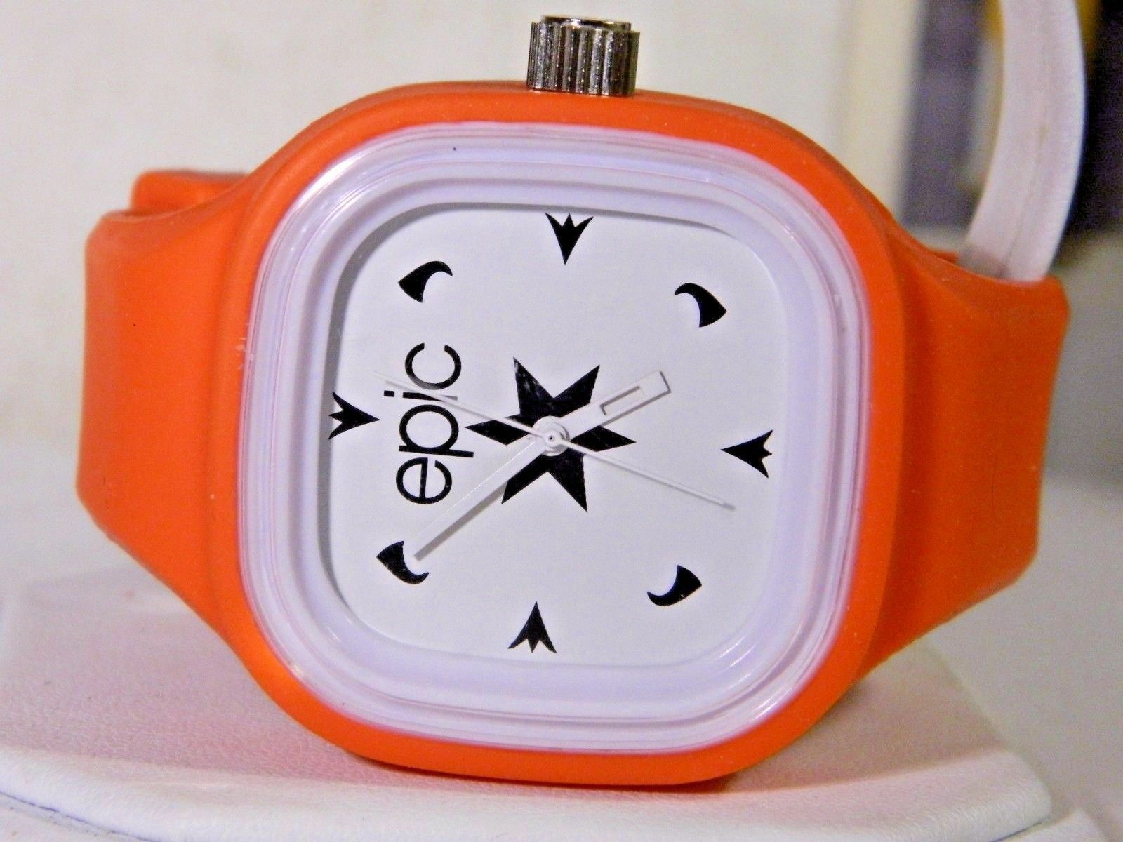 Analog Watch 1600x1200 Wallpaper teahub.io