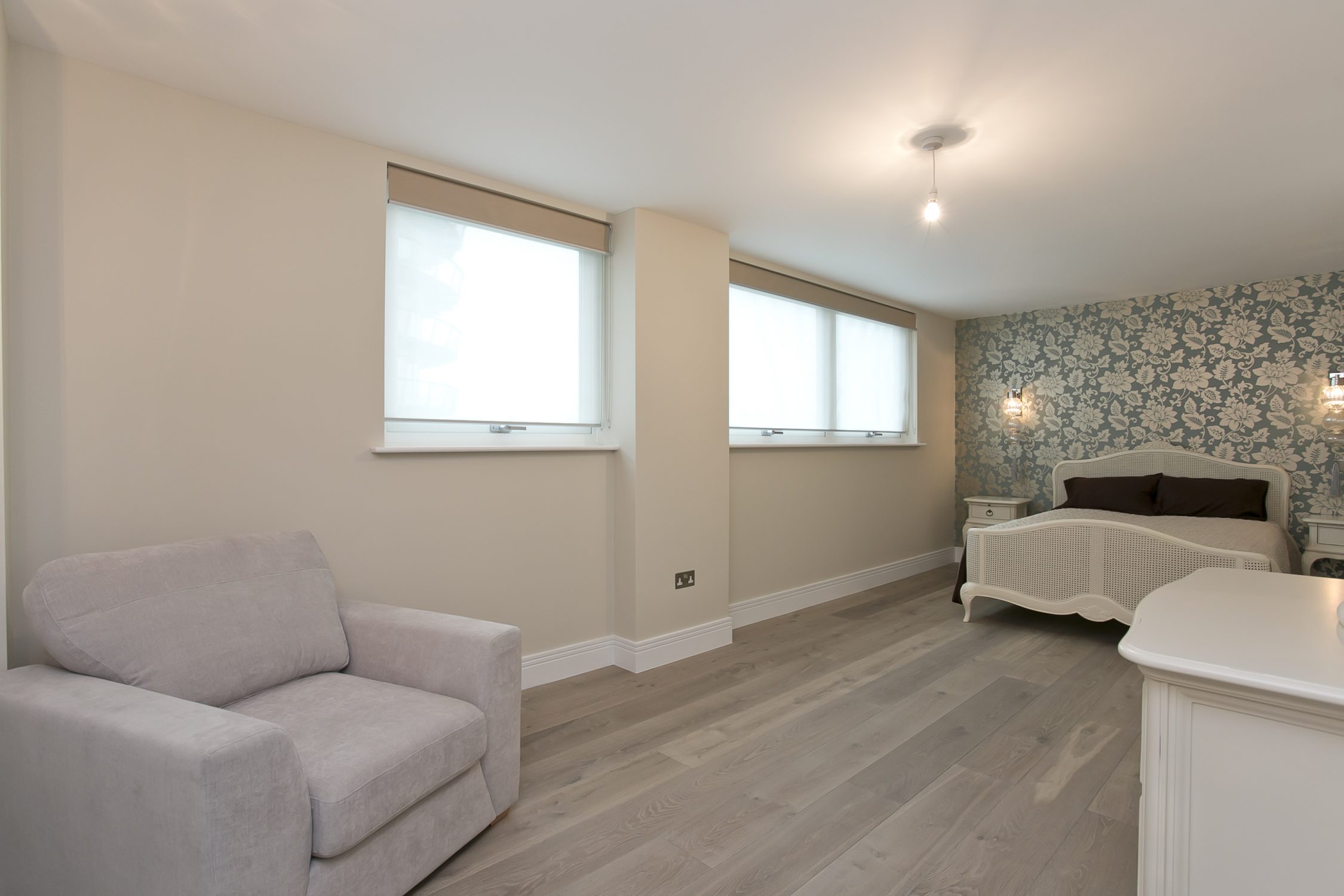 Painting And Decorating Services For A Spacious Master Almond White Dulux Paint 2250x1500