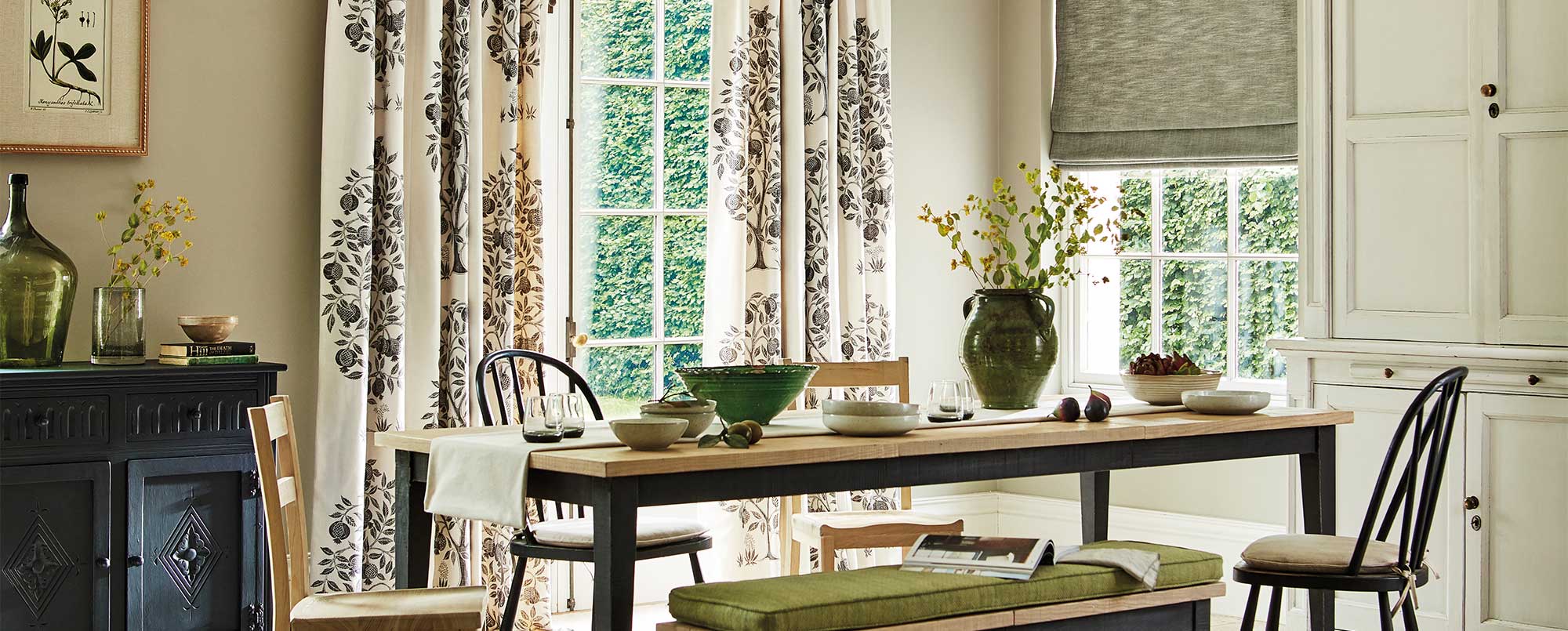 New Sanderson Caspian Fabrics And Wallpapers - Dining Room - HD Wallpaper 