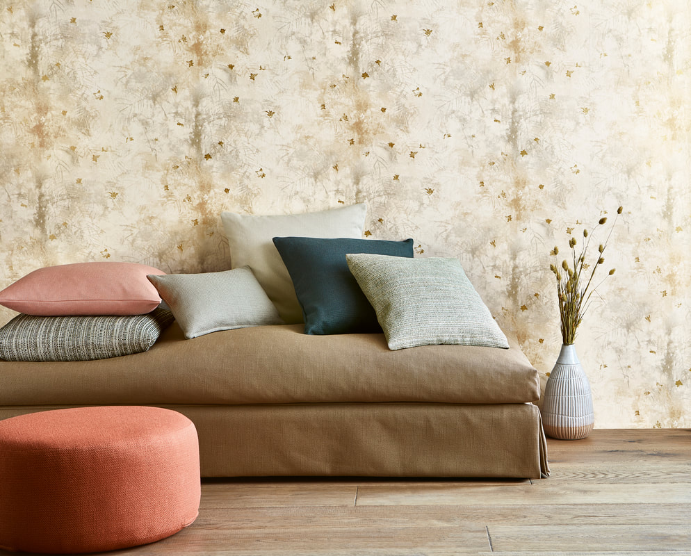 Studio Couch - HD Wallpaper 