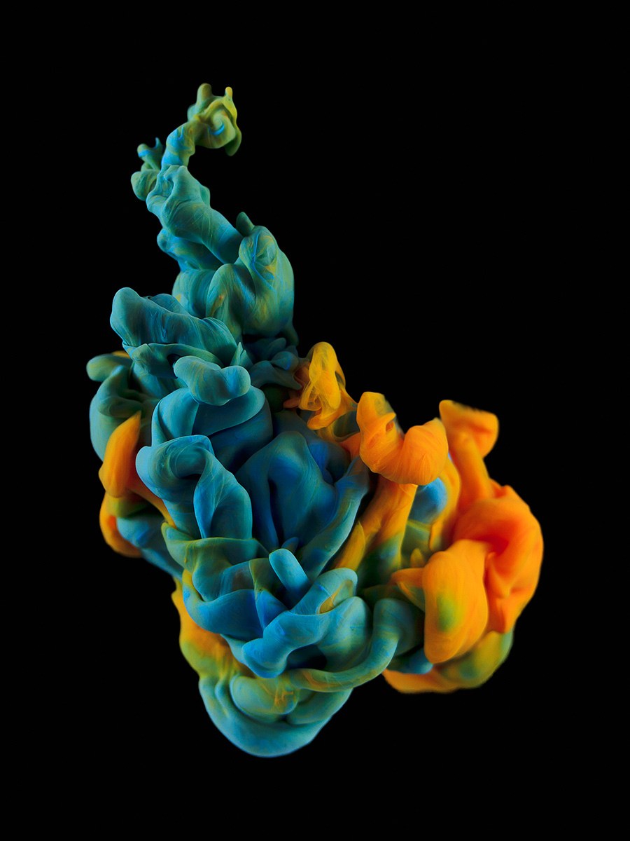 Alberto Seveso Blackground Photography Photo - Ink In Water Background - HD Wallpaper 