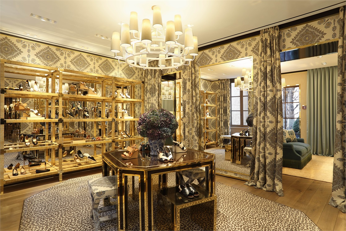 Home Couture Persepolis Curtains And Wallpaper In Tory - Tory Burch Store Interiors - HD Wallpaper 
